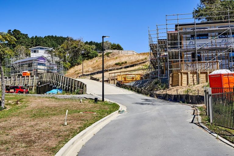 Photo of property in 1 Te Ara Kohuhu, Tawa, Wellington, 5028