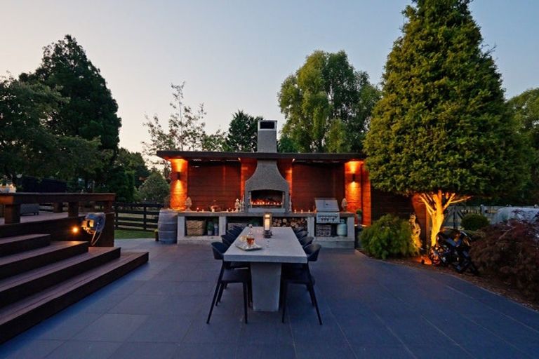 Photo of property in 262b Katherine Mansfield Drive, Whitemans Valley, Upper Hutt, 5371