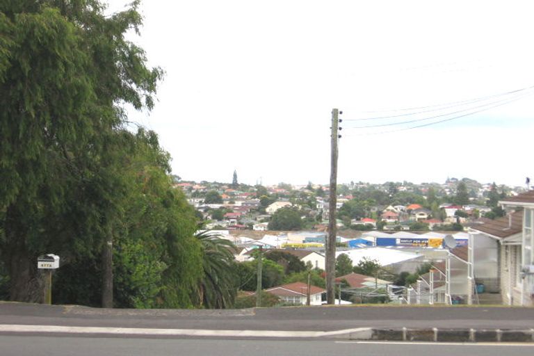 Photo of property in 1/477 Mount Albert Road, Mount Roskill, Auckland, 1042