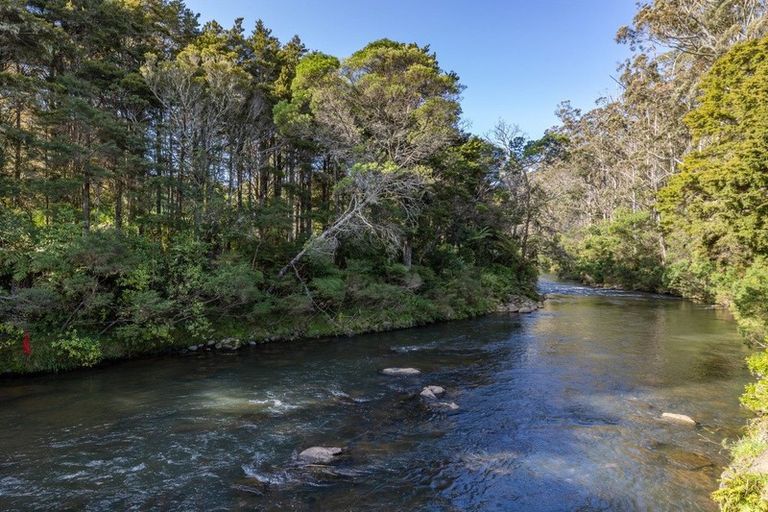 Photo of property in 6 Tuatahi Place, Kerikeri, 0230