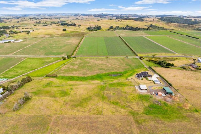 Photo of property in 70 Baylys Coast Road, Dargaville, 0377