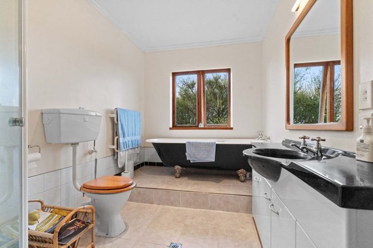 Photo of property in 105 Te Maire Road, Kahutara, Featherston, 5771