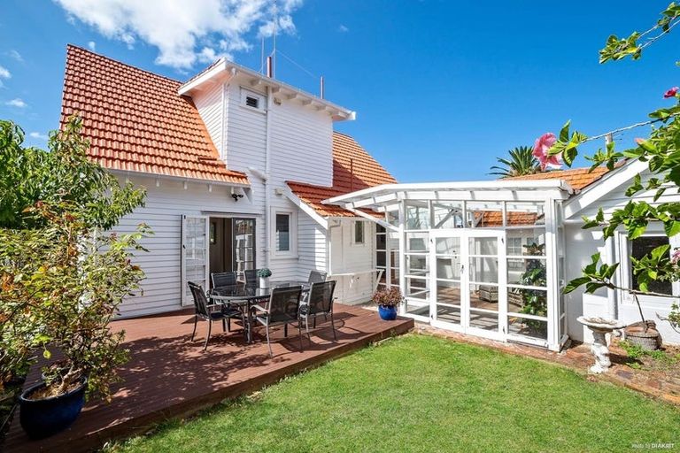 Photo of property in 1 Killarney Street, Takapuna, Auckland, 0622