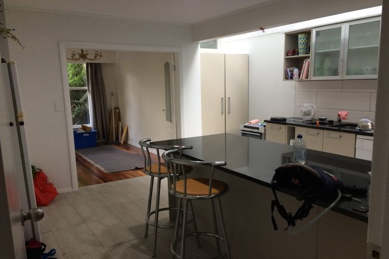 Photo of property in 35 Kotari Road, Days Bay, Lower Hutt, 5013