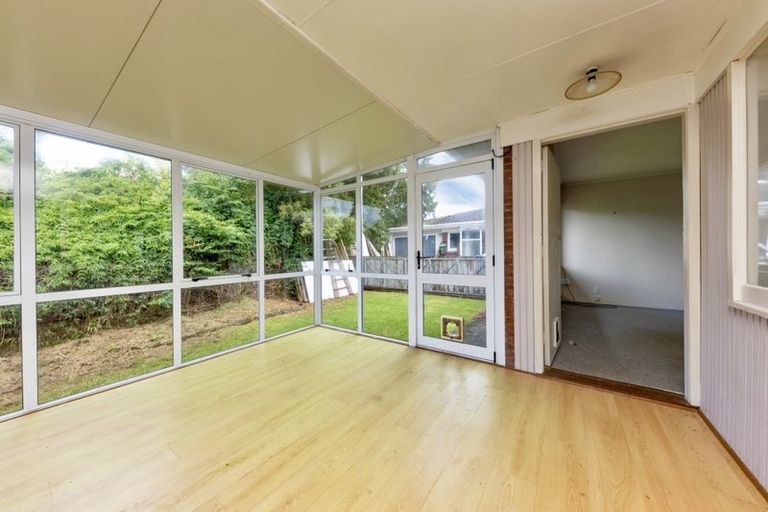 Photo of property in 6/39b Harrington Road, Henderson, Auckland, 0610