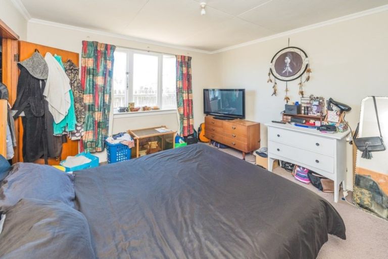 Photo of property in 5 Karewa Street, Castlecliff, Whanganui, 4501