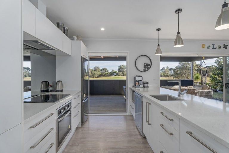 Photo of property in 127 The Fairway, Matarangi, Whitianga, 3592