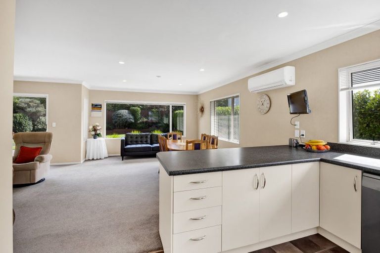 Photo of property in 2a Elizabeth Grove, Stratford, 4332