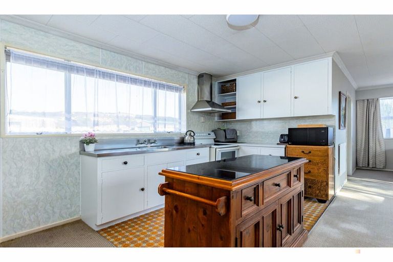 Photo of property in 76 Shearman Street, Waimate, 7924