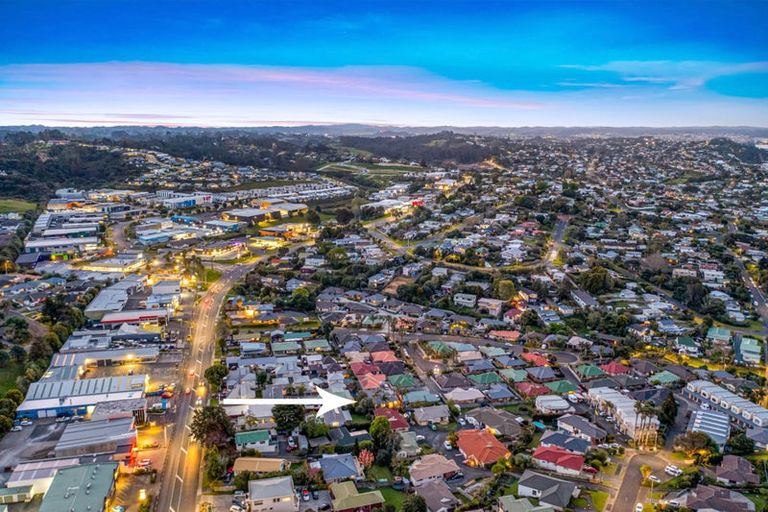 Photo of property in 19 Angel Way, Stanmore Bay, Whangaparaoa, 0932