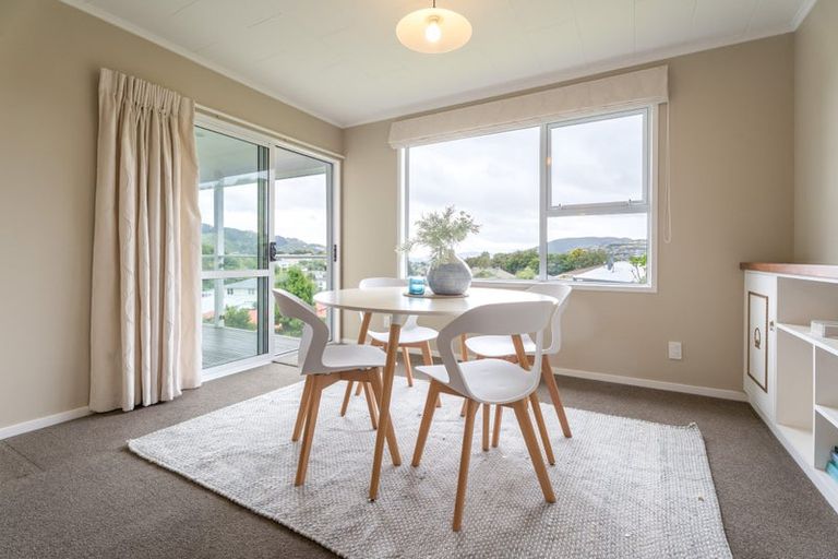 Photo of property in 34 Oriel Avenue, Tawa, Wellington, 5028