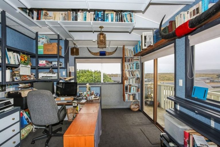 Photo of property in 17 Westside Road, Port Waikato, Tuakau, 2695