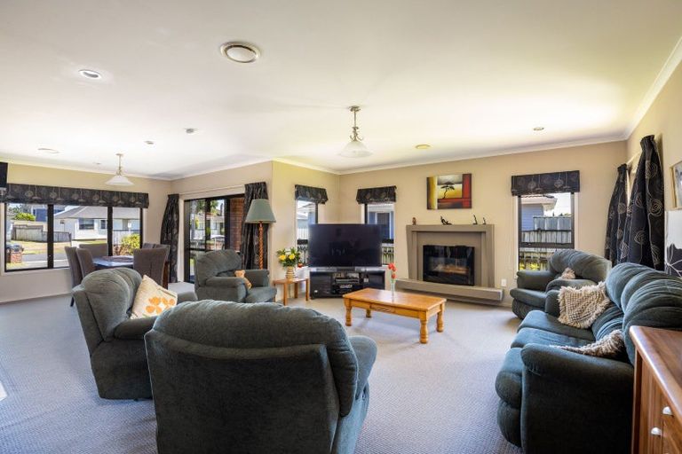 Photo of property in 59 Lismore Street, Merrilands, New Plymouth, 4312