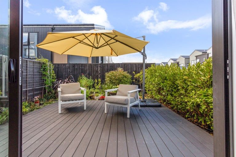 Photo of property in 20 Tuamaka Lane, Hobsonville, Auckland, 0616