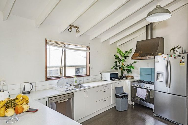 Photo of property in 30 Leven Street, South Hill, Oamaru, 9400