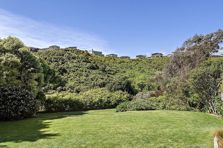 Photo of property in 24 Amesbury Drive, Churton Park, Wellington, 6037