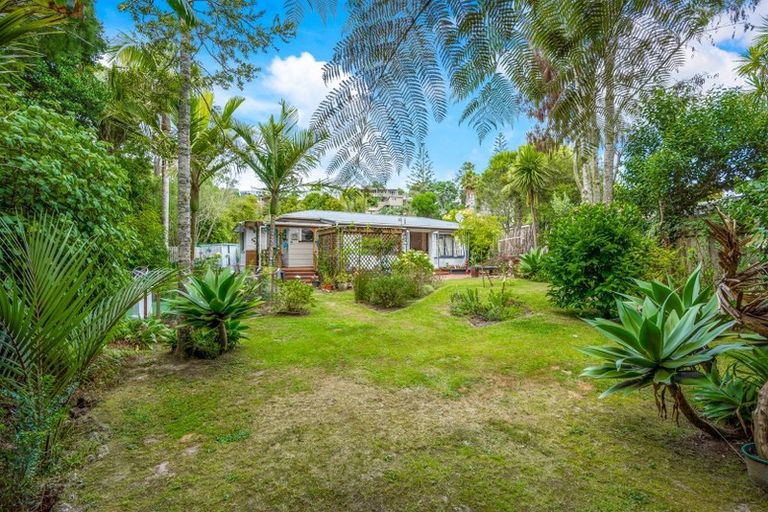 Photo of property in 13 Awaruku Road, Torbay, Auckland, 0630