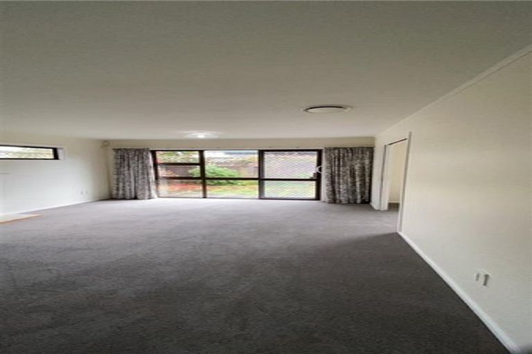 Photo of property in 2/65 Pohutukawa Street, Woburn, Lower Hutt, 5011