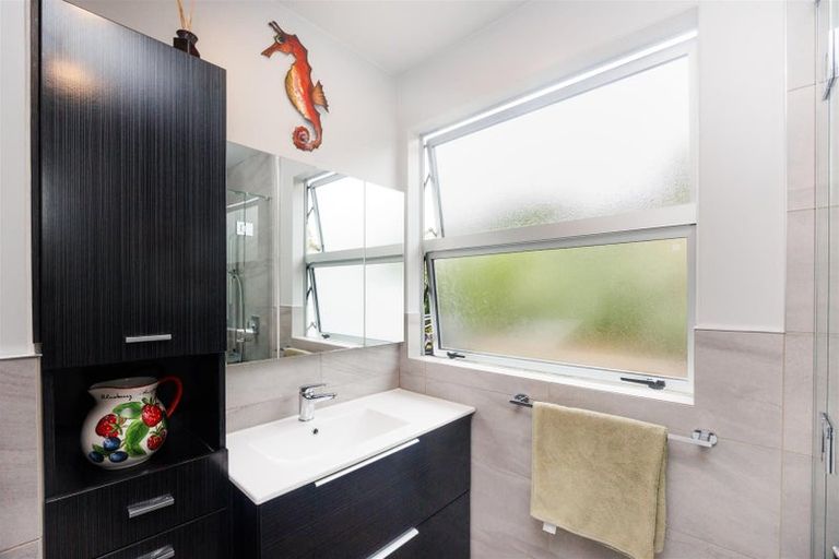 Photo of property in 68 Skerman Street, Marton, 4710