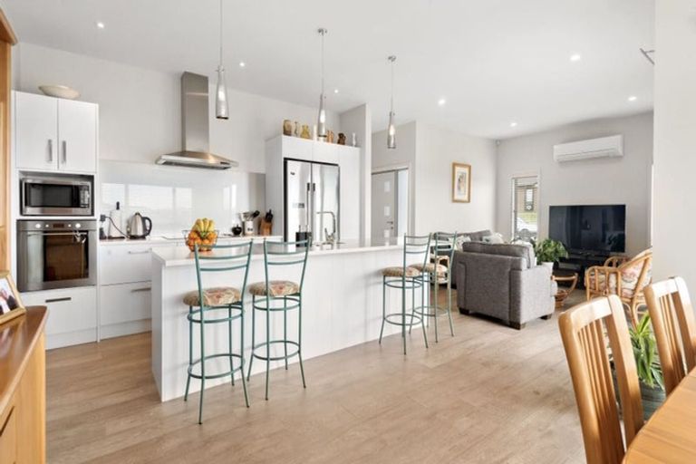 Photo of property in 93 Pinecrest Drive, Gulf Harbour, Whangaparaoa, 0930