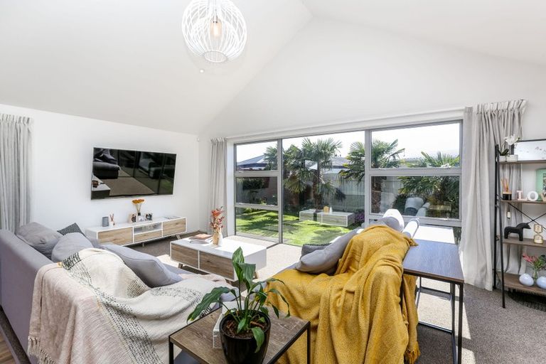 Photo of property in 2a Portland Drive, Highlands Park, New Plymouth, 4312