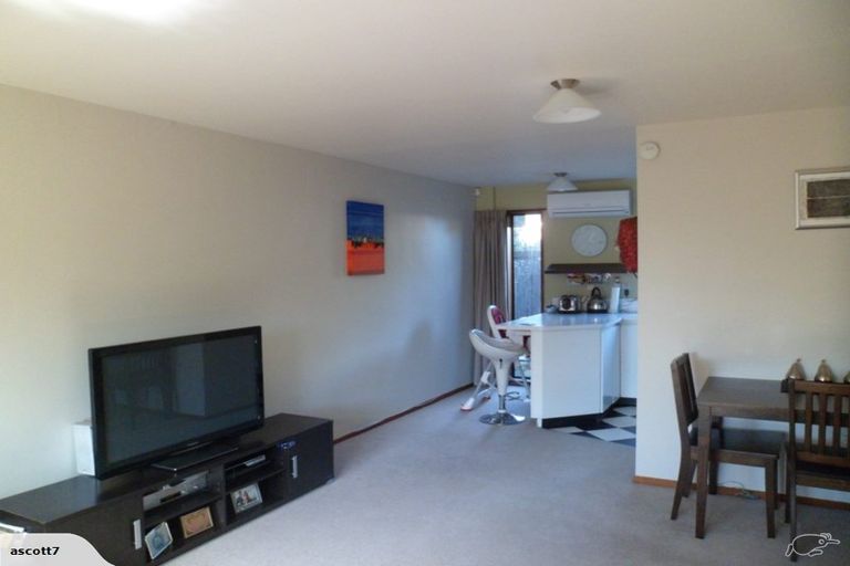 Photo of property in 2/2 Canon Street, St Albans, Christchurch, 8014