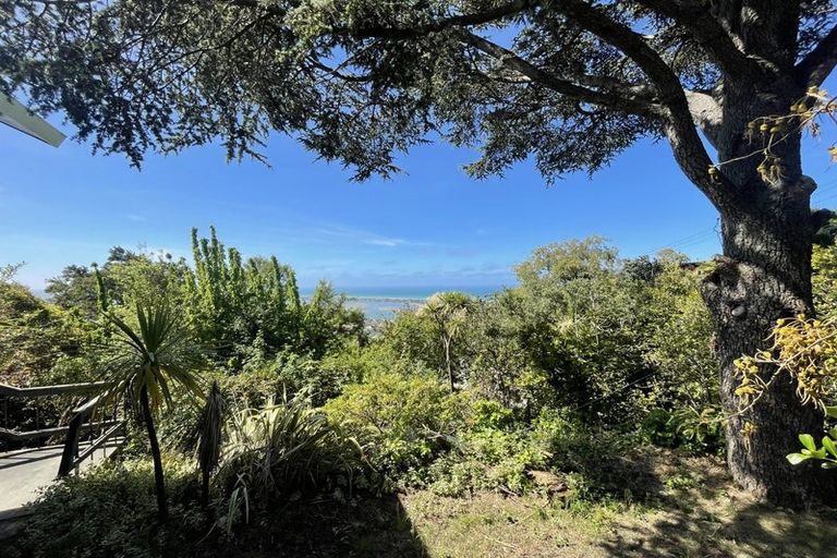 Photo of property in 116 Moncks Spur Road, Redcliffs, Christchurch, 8081