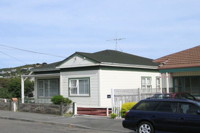 Photo of property in 100 Tiber Street, Island Bay, Wellington, 6023