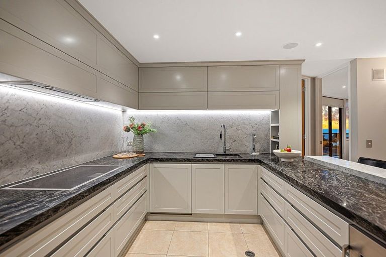 Photo of property in Mon Desir Apartments, 6/173b Hurstmere Road, Takapuna, Auckland, 0622