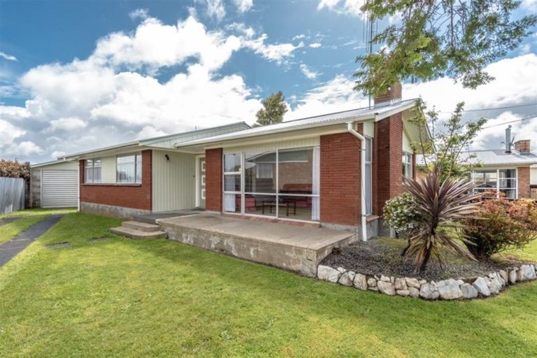 Photo of property in 22 Larnach Street, St Andrews, Hamilton, 3200