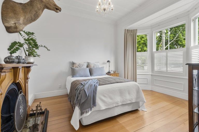 Photo of property in 11 Ewen Alison Avenue, Devonport, Auckland, 0624