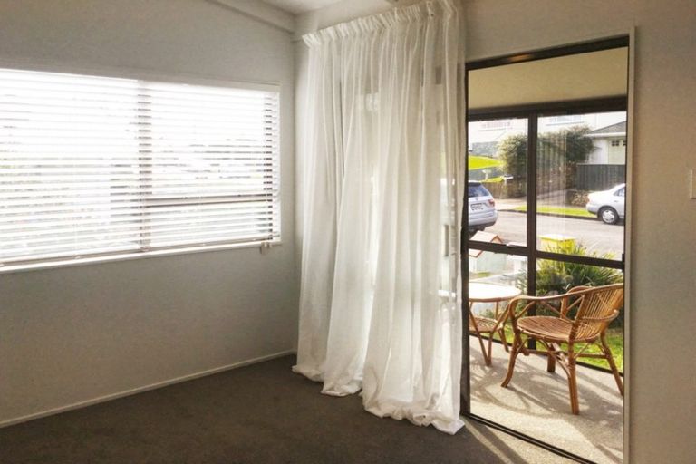 Photo of property in 10 Stuart Place, Blagdon, New Plymouth, 4310