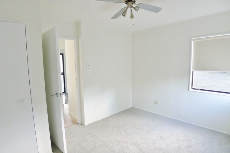 Photo of property in 83 Hobsonville Road, West Harbour, Auckland, 0618