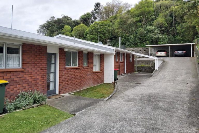 Photo of property in 36 Cumberland Street, Merrilands, New Plymouth, 4312