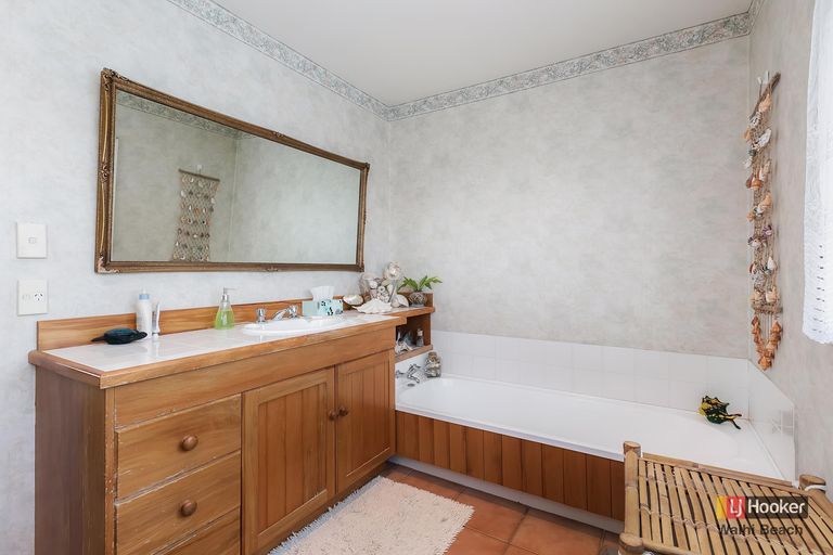 Photo of property in 21 Snell Crescent, Waihi Beach, 3611