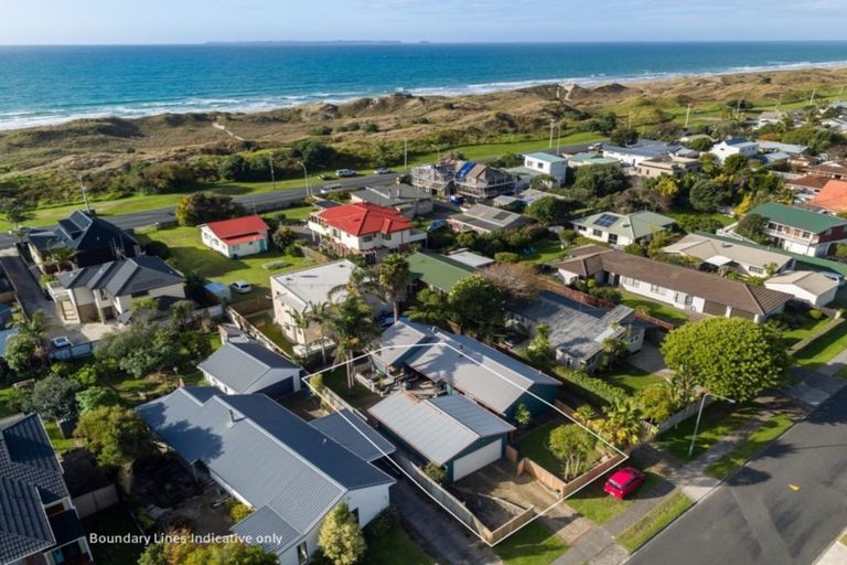 Photo of property in 75 Dickson Road, Papamoa Beach, Papamoa, 3118