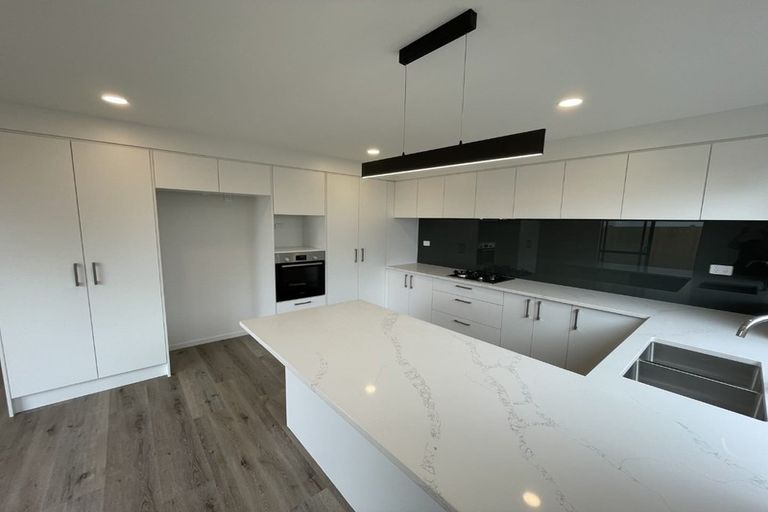 Photo of property in 27b Sunnyside Road, Sunnyvale, Auckland, 0612