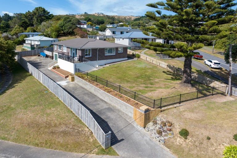 Photo of property in 56 Arawhata Street, Ranui, Porirua, 5024