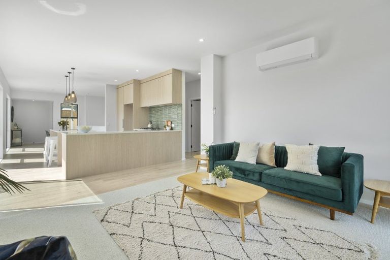 Photo of property in 38 Hokioi Drive, Kenepuru, Porirua, 5022