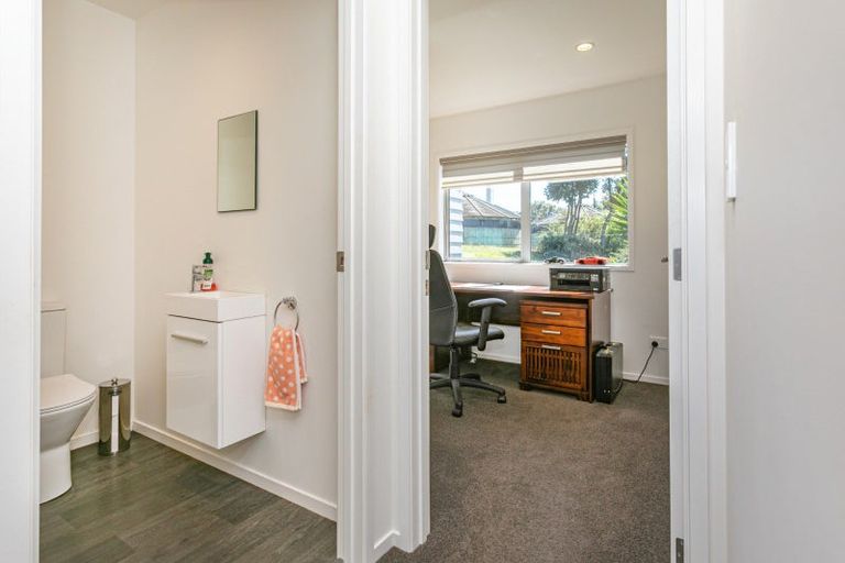 Photo of property in 111 Te Pamahue Drive, Whangamata, 3620