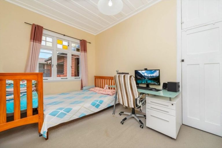 Photo of property in 82 Forest Lake Road, Forest Lake, Hamilton, 3200