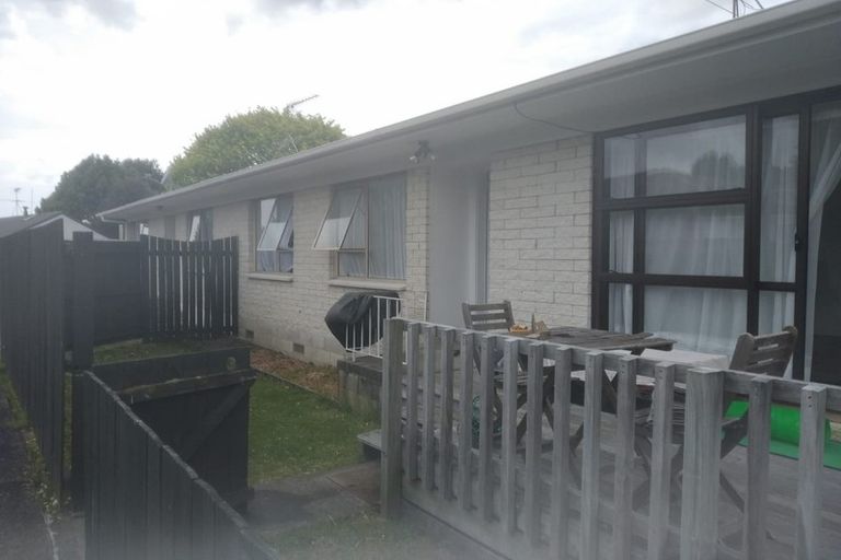 Photo of property in 1/13 Mannering Place, Hillcrest, Auckland, 0627