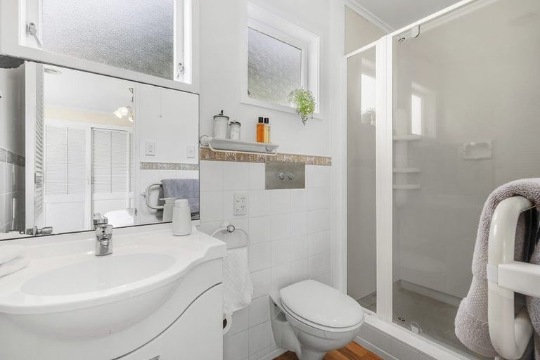 Photo of property in 8 Saint Annes Square, Tawa, Wellington, 5028