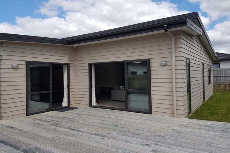 Photo of property in 8 Kilbryde Crescent, Pokeno, 2402