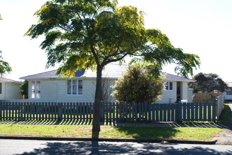 Photo of property in 61 Vine Street, Mangere East, Auckland, 2024