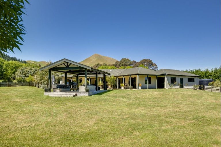 Photo of property in 100 Cohrs Road, Poukawa, Hastings, 4178