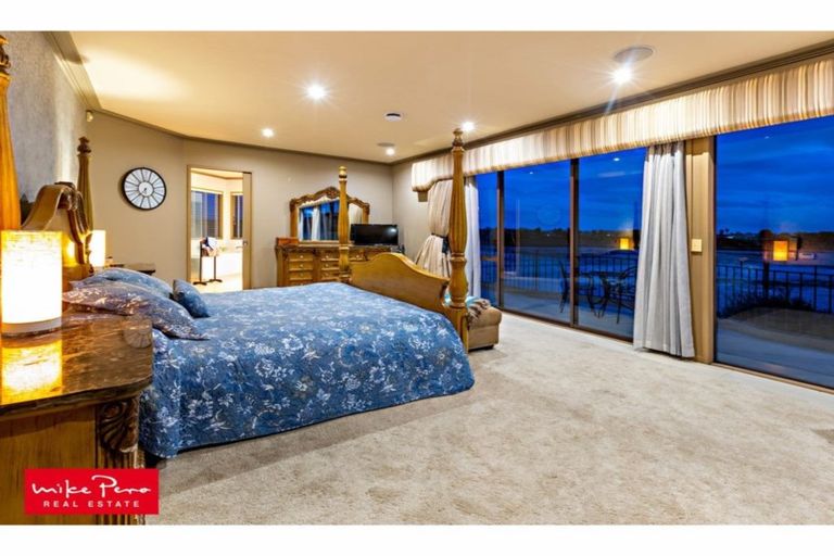 Photo of property in 54 Keywella Drive, Conifer Grove, Takanini, 2112