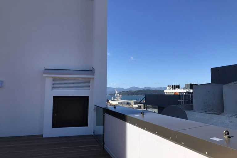 Photo of property in Frame Apartments, 1003/111 Molesworth Street, Thorndon, Wellington, 6011