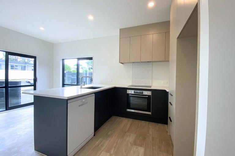 Photo of property in 10e Edgar Pearce Place, Howick, Auckland, 2014