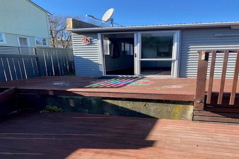 Photo of property in 19 Bell Street, Tawa, Wellington, 5028